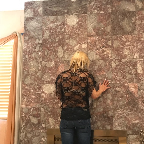 Hot in the city 🎉2 hours party sale 🎉 - Picture 5 of 6